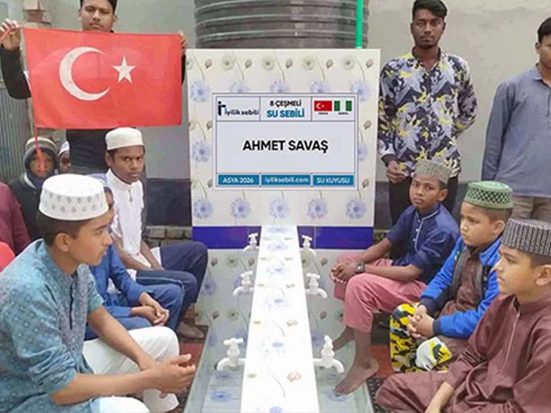 Bangladeş 8 Çeşmeli Kişisel Su Kuyusu