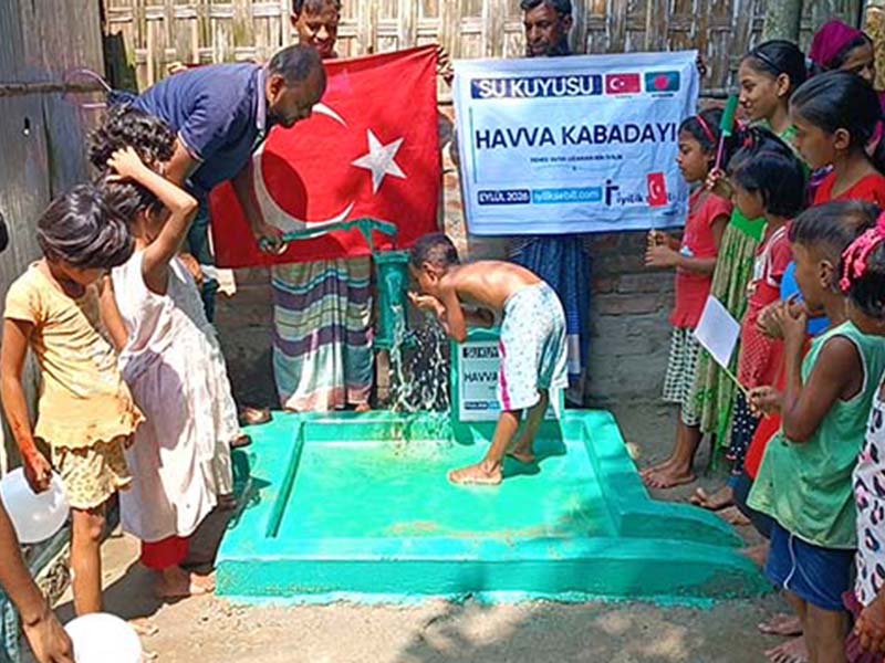 Bangladeş Tulumbalı Kişisel Su Kuyusu